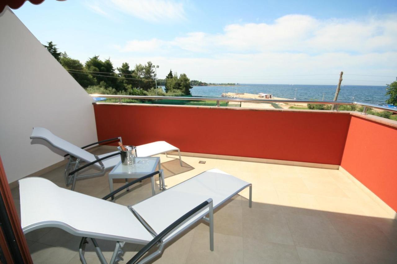 Villa Egida Capris Lovrecica  Exterior photo